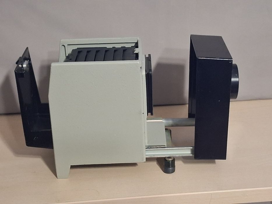 Съветски прожекционен апарат. Екран.