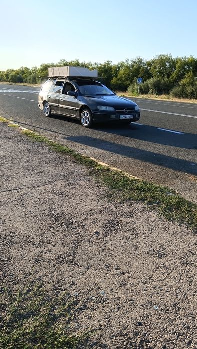 Опел омега универсал