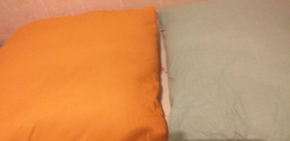 Продам подушки ,одеяла   , простыни ,пододеяльники