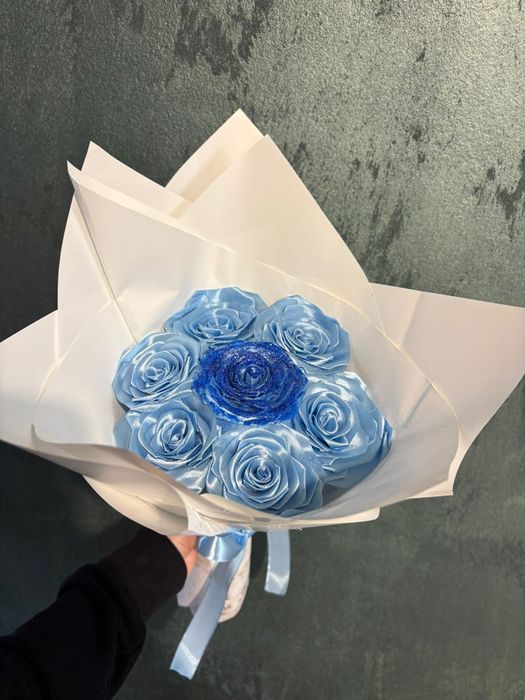 Buchet  7 trandafiri de satin