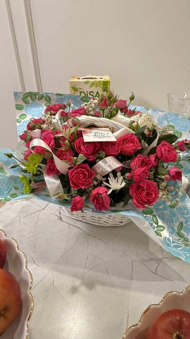 Цветы корзина свежие