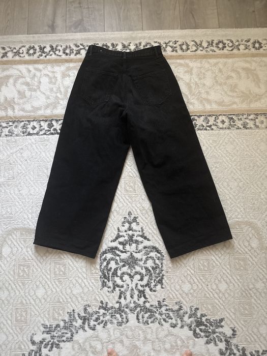 Черный джинсы ZARA