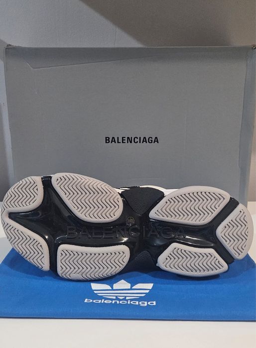 Pantofi sport premium Balenciaga x adidas Triple S