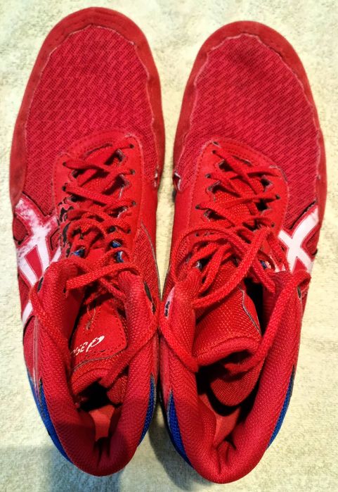 Vând ghete de lupte greco romane !