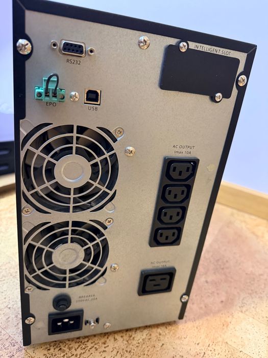 UPS Power Walker употребявани