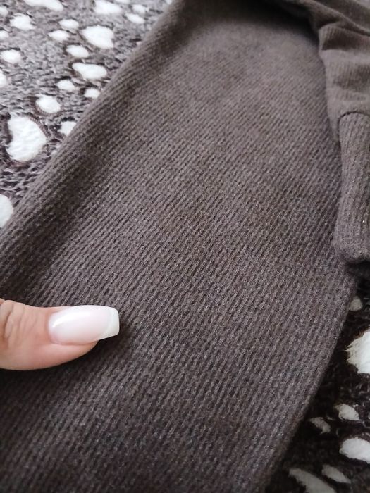 Чиста нова блуза