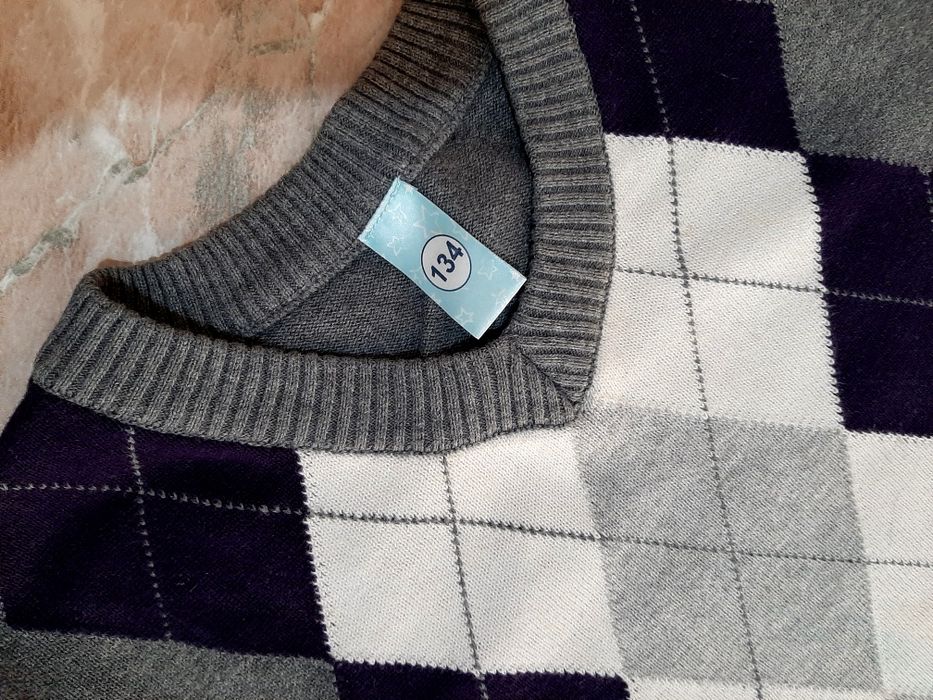 Свитер и джинсы детские