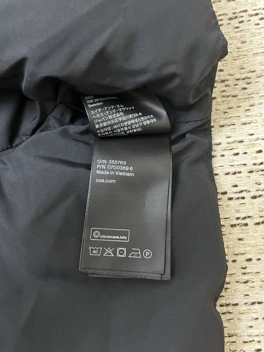 новый съемный капюшон COS