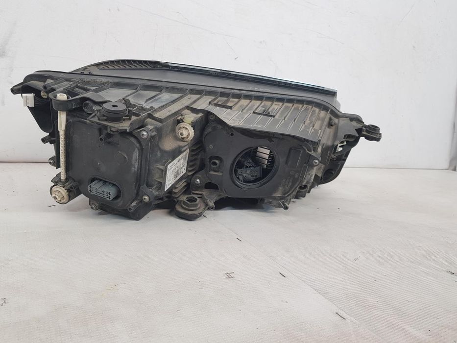 Far stanga full led VW Touareg dupa 2018