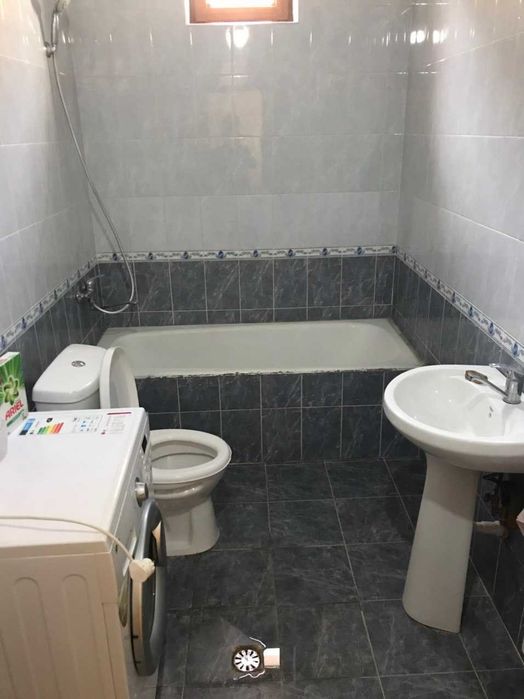 Продается дом 6 соток (4 комнаты одна кухня и 3 санузла)