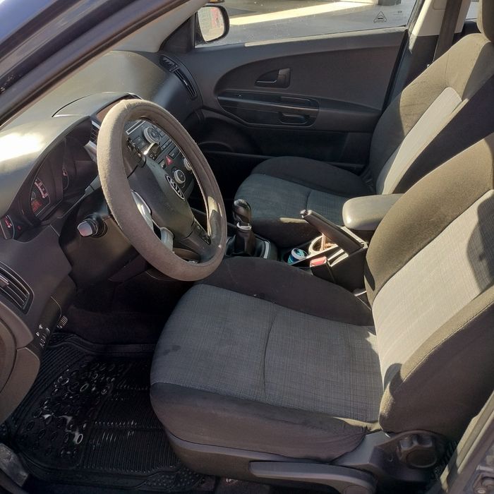 Vând KIA ceed an 2010