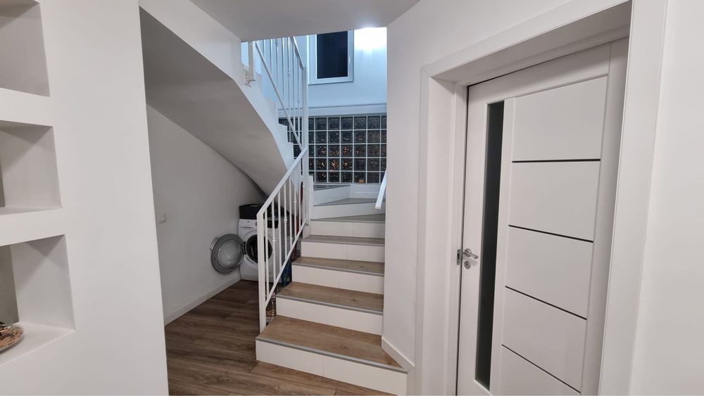 De Vânzare: Casă 208 mp | Teren 660 mp (Dublu Față de Zonă) | Câmpia Turzii
