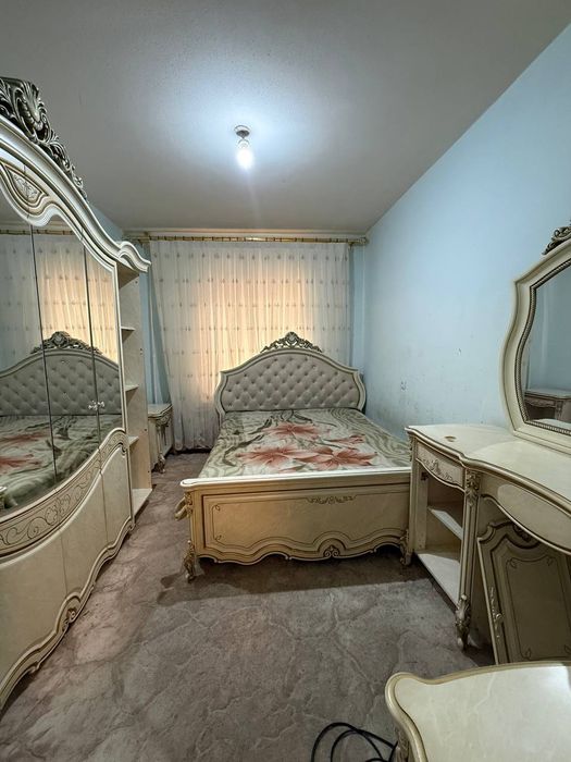 Чирчик срочно продается 2 ком квартира в 10 мкр