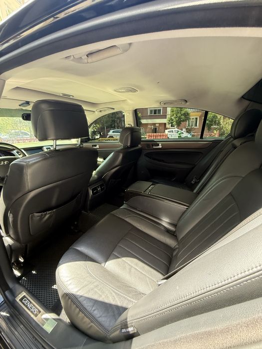 Genesis 3.8 Atmo Mator Luxury Korean Car