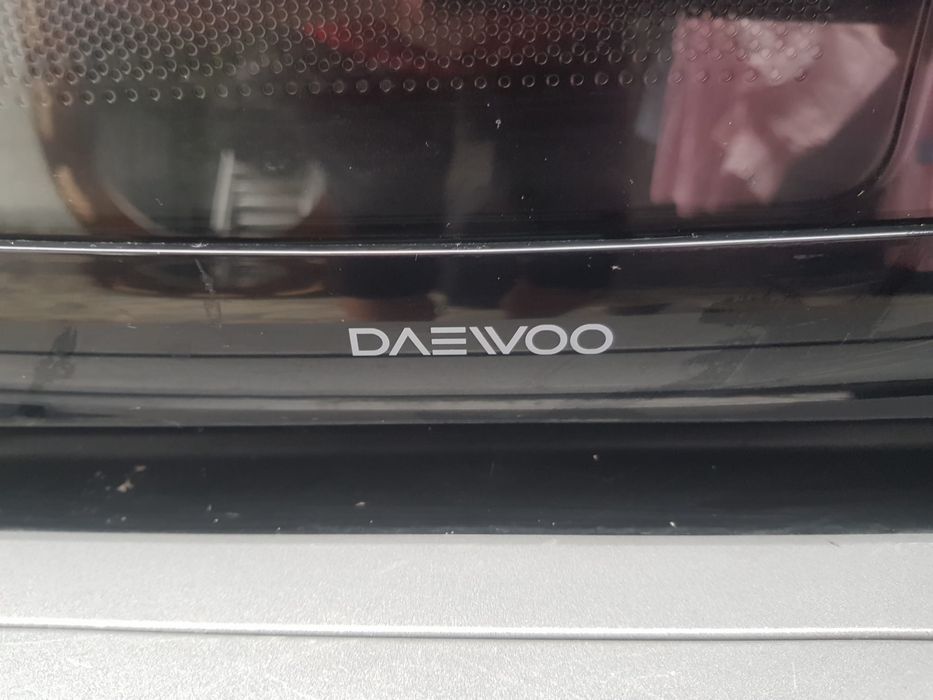 Vand cuptor cu microunde marca Daewoo