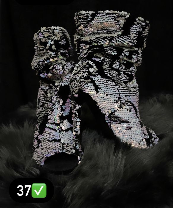 De vânzare pantofi și adidași!