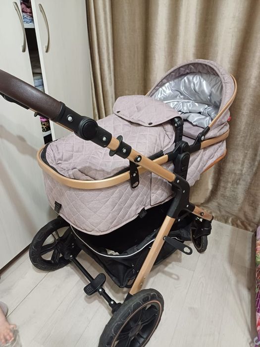 Продам коляску. .