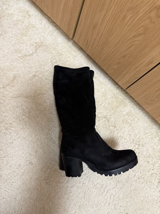 Дамски ботуши/ боти на дебел ток
