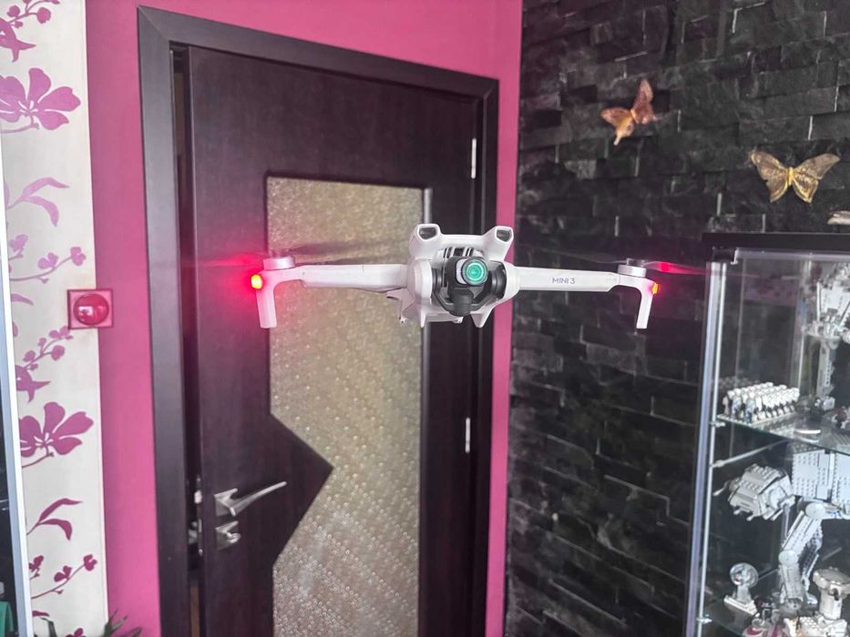 Дрон DJI Mini 3 + 3 батерии + чанта + CPL филтър