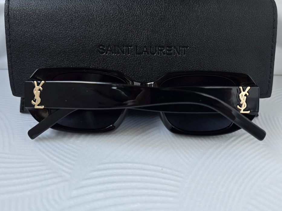 Дамски слънчеви очила правоъгълни 2 цвята черни