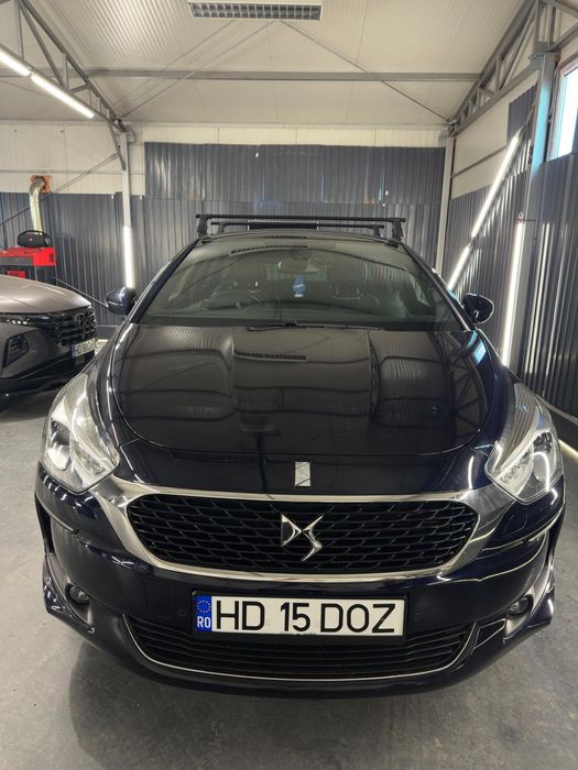 Vand Citroen DS5 full hibrid volan pe dreapta inmatriculat