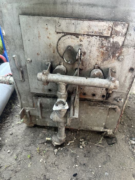 Продам газовую печь.