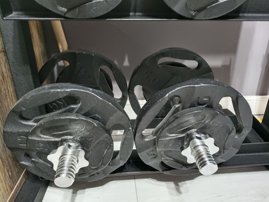 Стойка с разборными гантелями