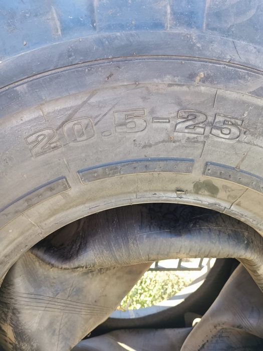 Продам покрышки спецтехника