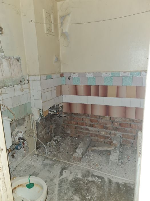 Apartament 3 camere semidecomandat