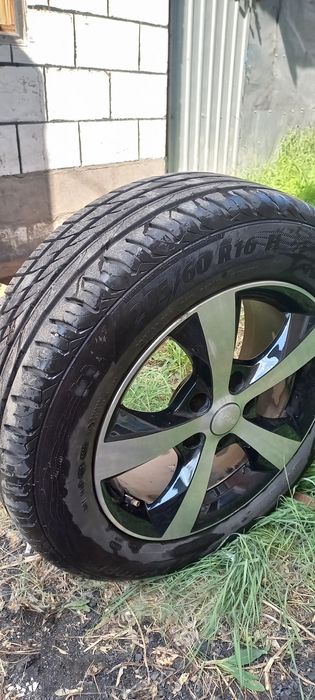 Продам титановые диский с резиной