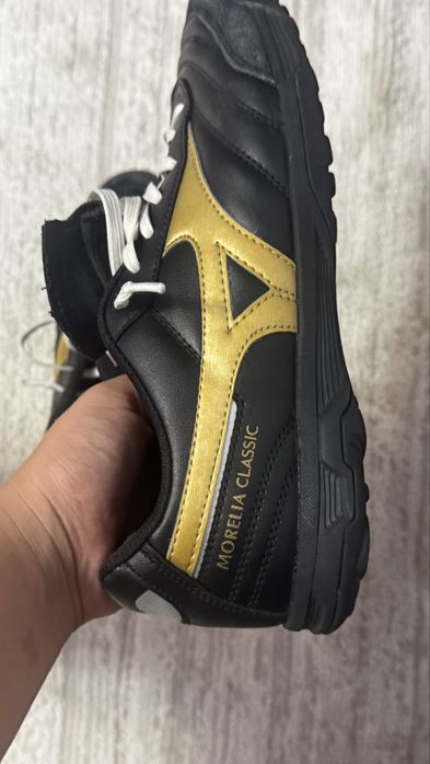 Сороконожк mizuno Morelia classic
