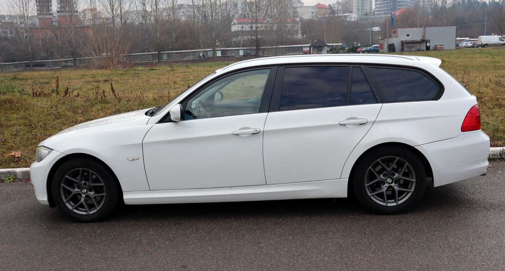 BMW Touring seria 3 318d (E91 Series)  2012, 200.000 km combi EURO 5