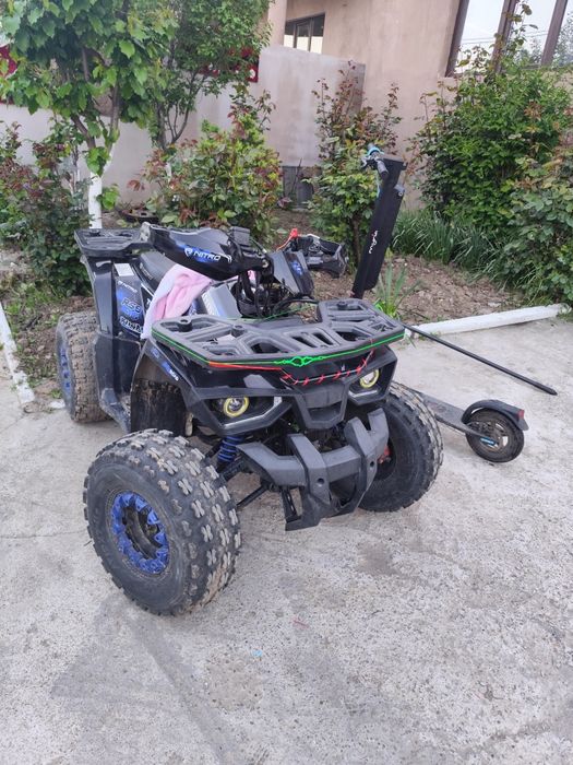 ATV 150 rugbi nouuu , cumpărat de nou acum 1 an are 370 km, prinde maxim nu știu am mers cu el 75 dar mai mergea .