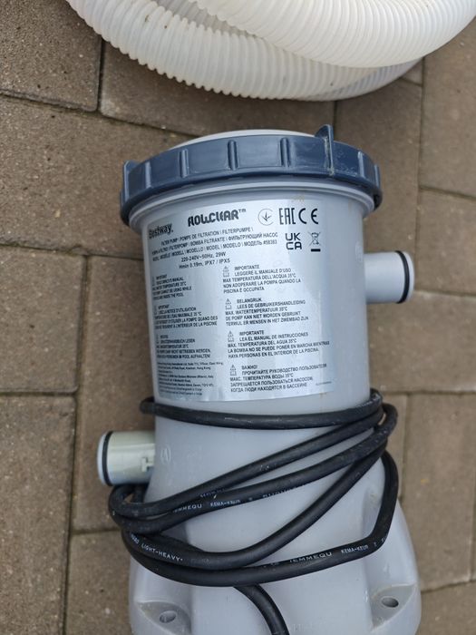 Продавам филтърна помпа за басейн Bestway