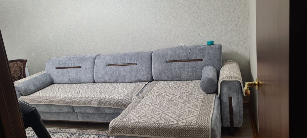 Продаю диван в отличном состоянии