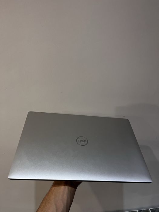 Dell XPS15 9570 i7-8750H