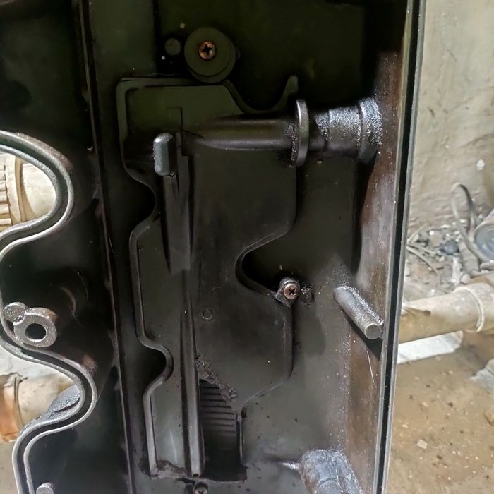 Клапанная крышка 102 двигатель