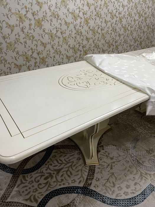 Стол для зала