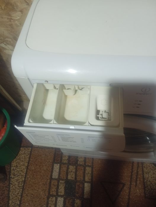 Продам стиральную машинку indesit 3.5кг