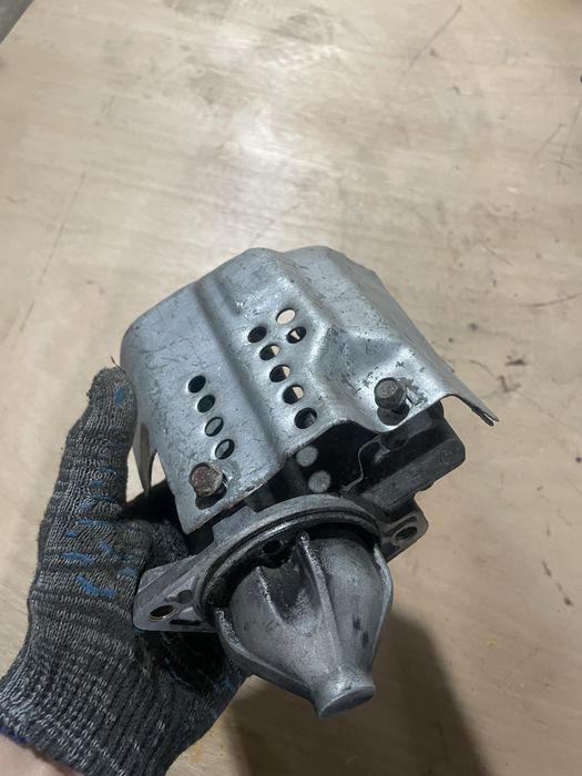 Стартер Hyundai  / Mitsubishi 2.0 - 2.4 обьем