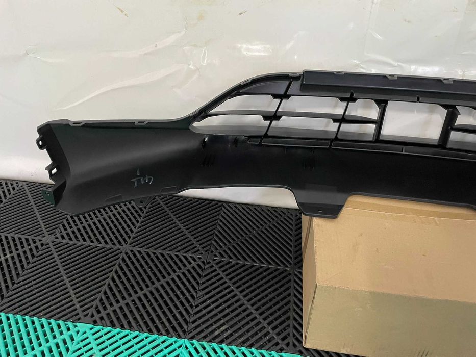 Grila spoiler inferior bara fata Dacia Spring distronic nou original