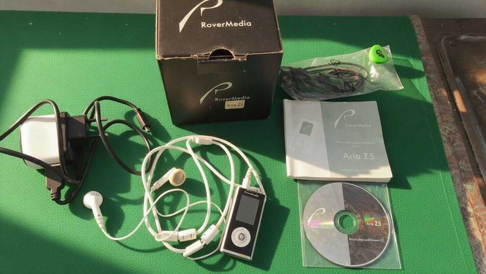 MP3-плеер RoverMedia Aria Z5