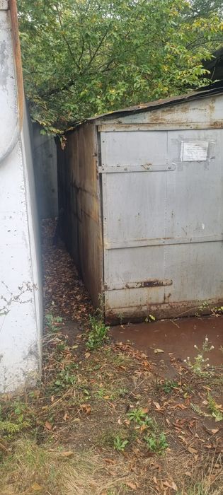 Продам гараж,во 2 обществе.