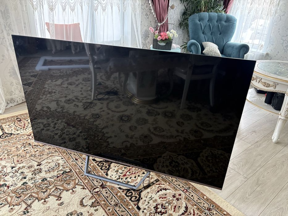 продаю телевизор Yasin только дисплей сломанный остальные работает