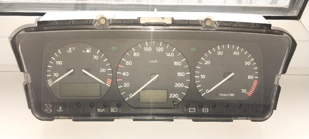 Щиток Пассат Б3 Б4 Гольф Венто Фольксваген VW