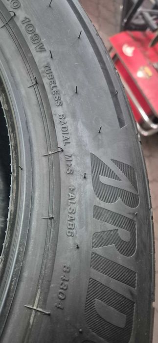 anvelope Bridgestone 255/50/20 m&s,iarna