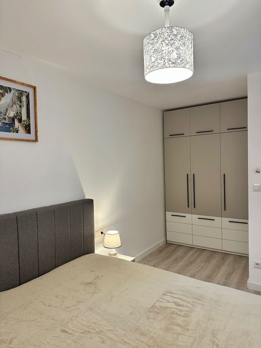 Prima inchiriere - apartament modern, curte proprie, parcare