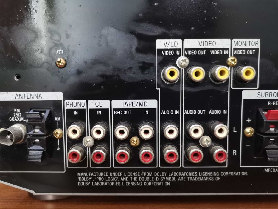 Продавам усилвател 5 по 100w. Sony