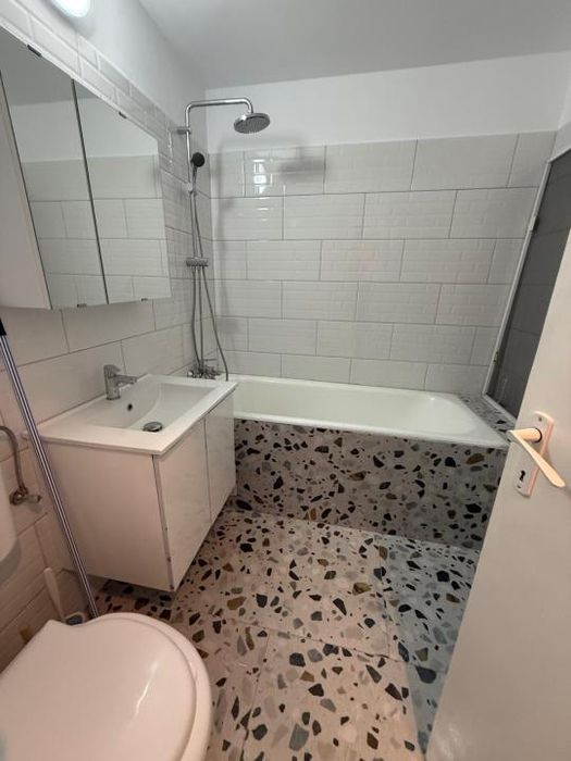 Apartament 3 Camere Veteranilor | 2 Bai | Balcon | 5 minute metrou