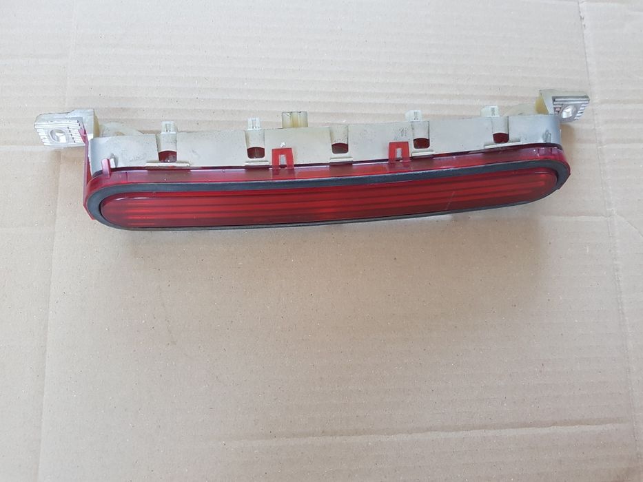 Трети стоп за Peugeot Citroen Lexus Toyota